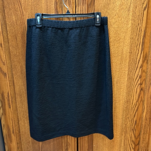 ST. JOHN Caviar SZ 12 Black Skirt - Picture 4 of 4